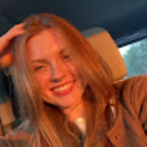 Meet your Posher, Caroline